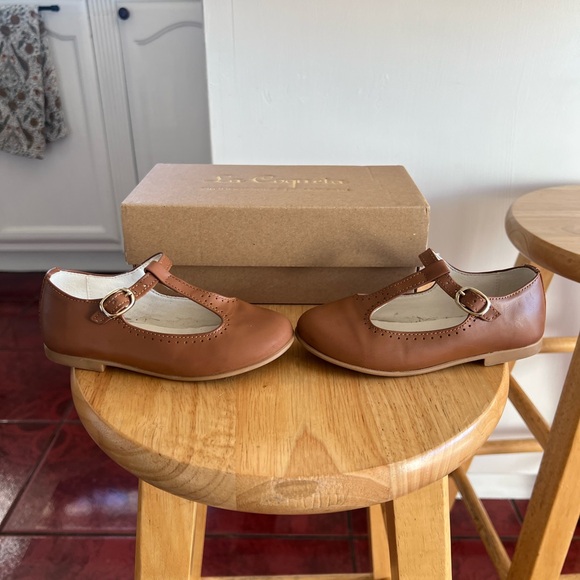 La Coqueta Tan T Bar Flats - Picture 4 of 7